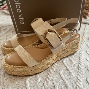 Dolce Vita “Bone” Chera Embossed LeatherPlatform Sandals Size 10